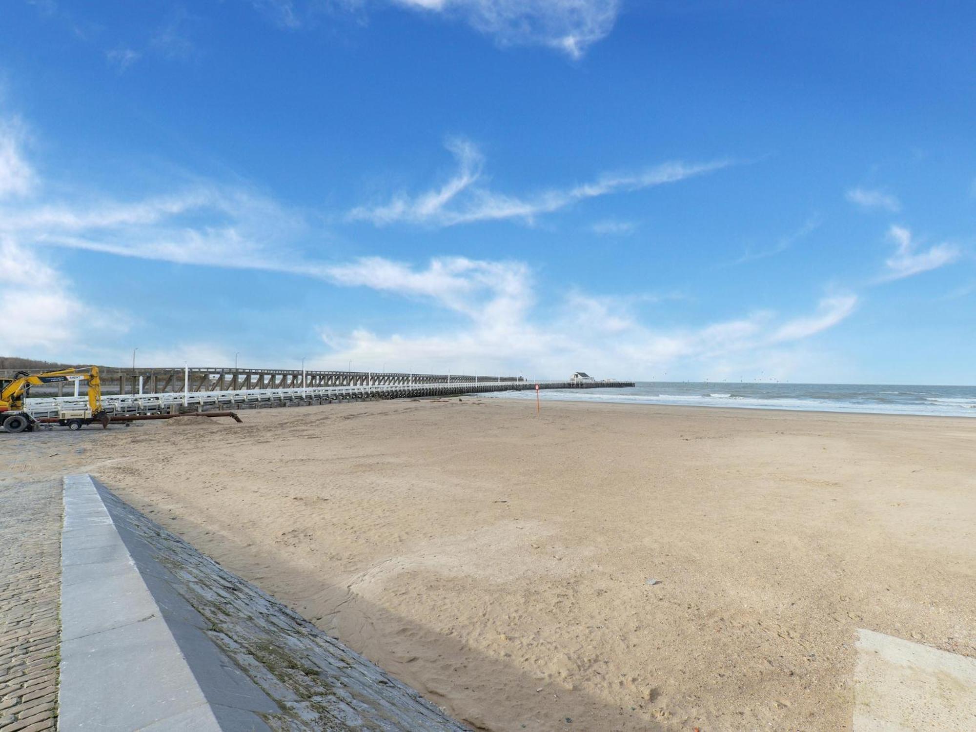 Apartment In Belgium Near Seawall & Church, Cleaning Included * Blankenberge